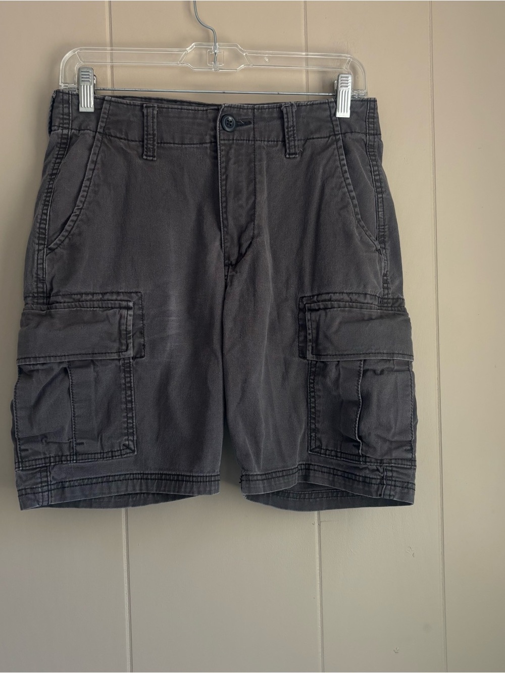 Old Navy Mens Lived-In Straight Cargo Shorts Charcoal Gray Size 28 Built In Flex